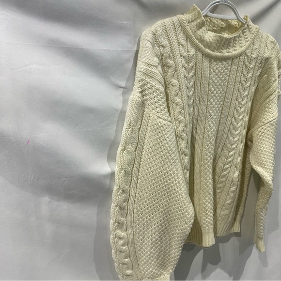 Vintage Cream Cable Knit Sweater – Chunky Fisherman Style - Picture 8 of 11